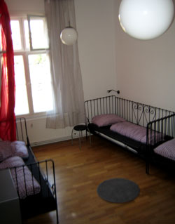 Mädchenzimmer [helter skelter hostel berlin]