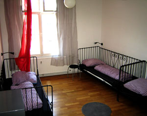 girls dorm [helter skelter hostel berlin]